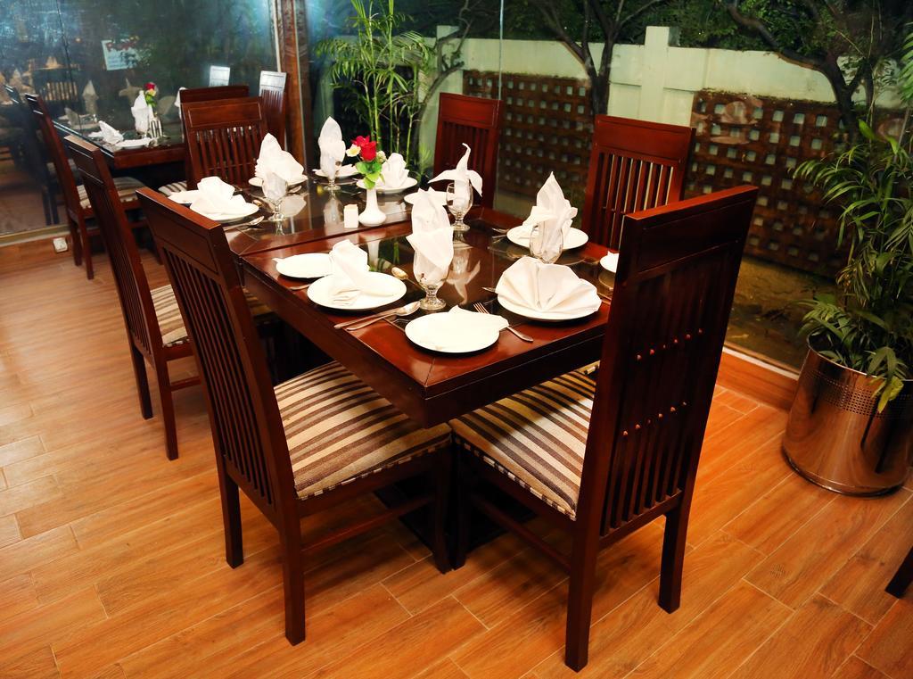Royal Elegance Hotel Lahor Dış mekan fotoğraf