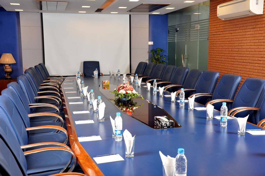 Royal Elegance Hotel Lahor Dış mekan fotoğraf