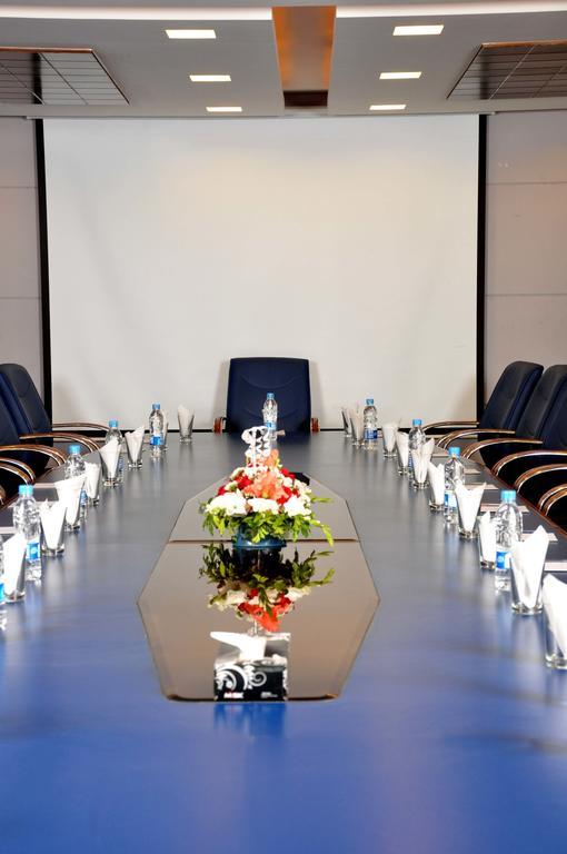 Royal Elegance Hotel Lahor Dış mekan fotoğraf
